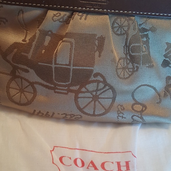 Coach wristlet - Picture 2 of 2